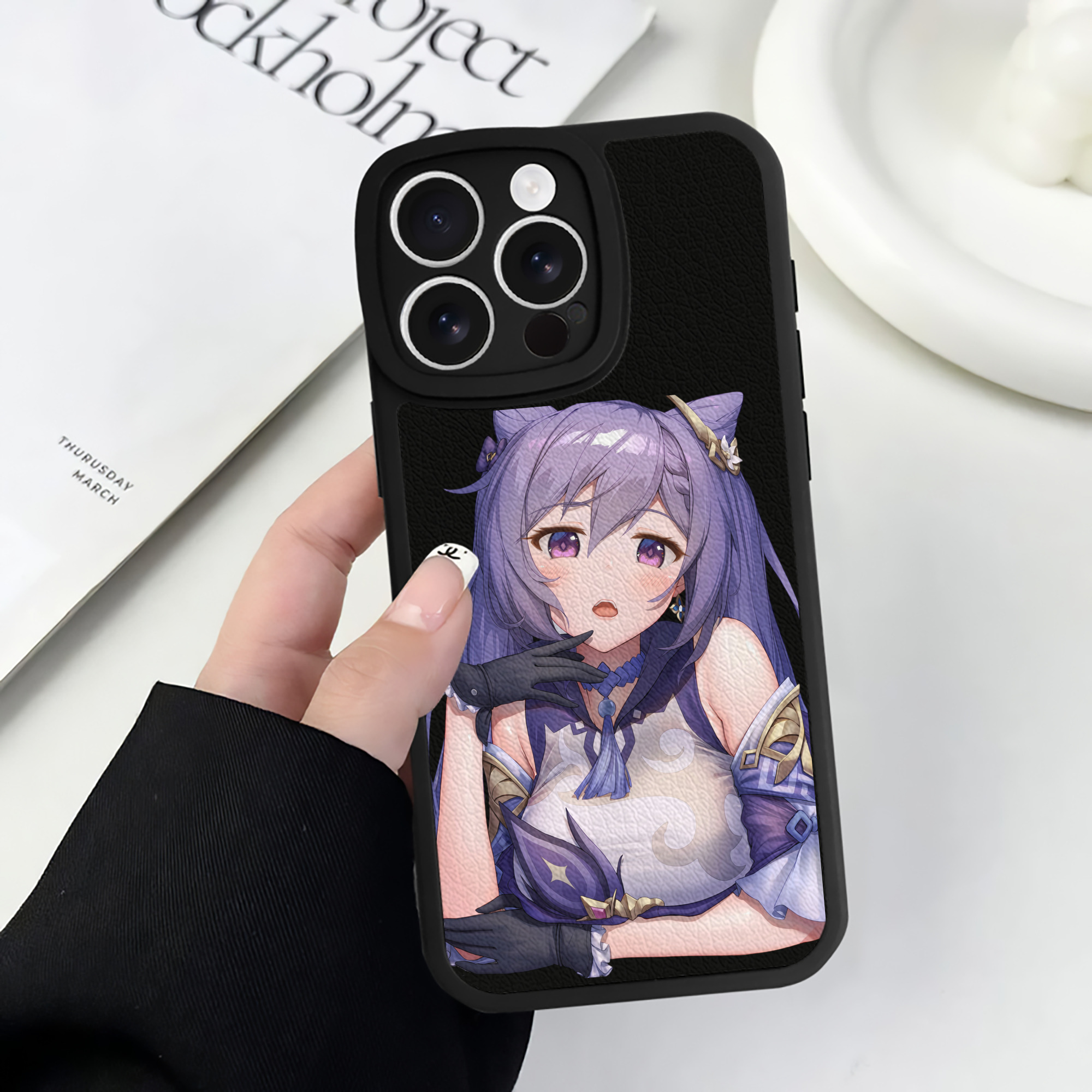 げんし神 刻晴 こくせい genshin Kokusei 【iPhone 16シリーズ対応】シリコンスマホケース（レザー調） 材質：シリコン